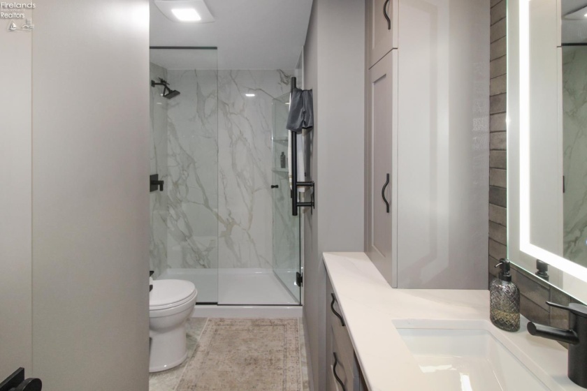 711 Lakeshore Drive, Port Clinton, 43452, 1 Bedroom Bedrooms, ,1 BathroomBathrooms,Residential,For Sale,Lakeshore,20262401