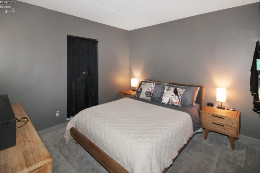 711 Lakeshore Drive, Port Clinton, 43452, 1 Bedroom Bedrooms, ,1 BathroomBathrooms,Residential,For Sale,Lakeshore,20262401