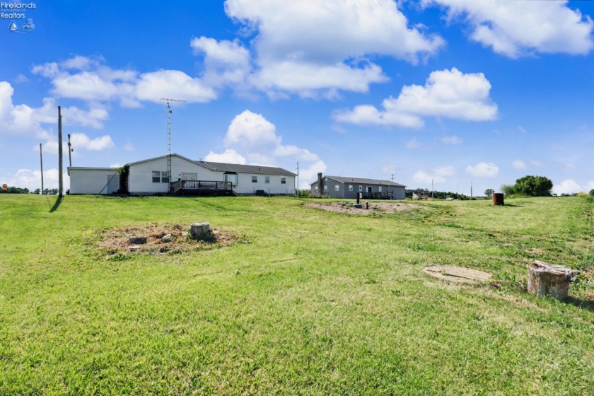 2758 Section Line Road 30 South, Willard, 44890, 3 Bedrooms Bedrooms, ,2 BathroomsBathrooms,Residential,For Sale,Section Line Road 30 South,20262402