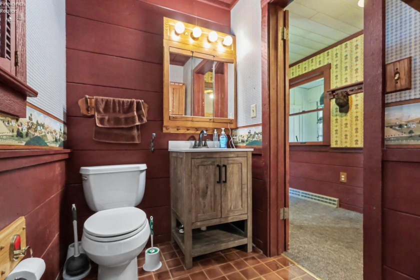 11 Countryside Drive, Greenwich, 44837, 3 Bedrooms Bedrooms, ,2 BathroomsBathrooms,Residential,For Sale,Countryside,20262411