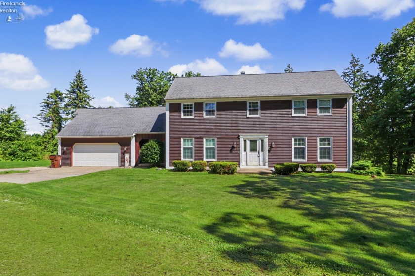 11 Countryside Drive, Greenwich, 44837, 3 Bedrooms Bedrooms, ,2 BathroomsBathrooms,Residential,For Sale,Countryside,20262411