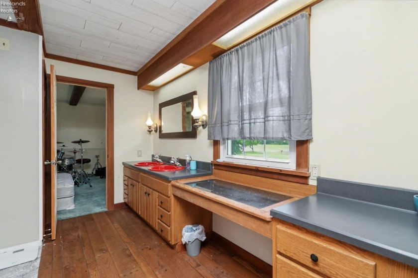 11 Countryside Drive, Greenwich, 44837, 3 Bedrooms Bedrooms, ,2 BathroomsBathrooms,Residential,For Sale,Countryside,20262411