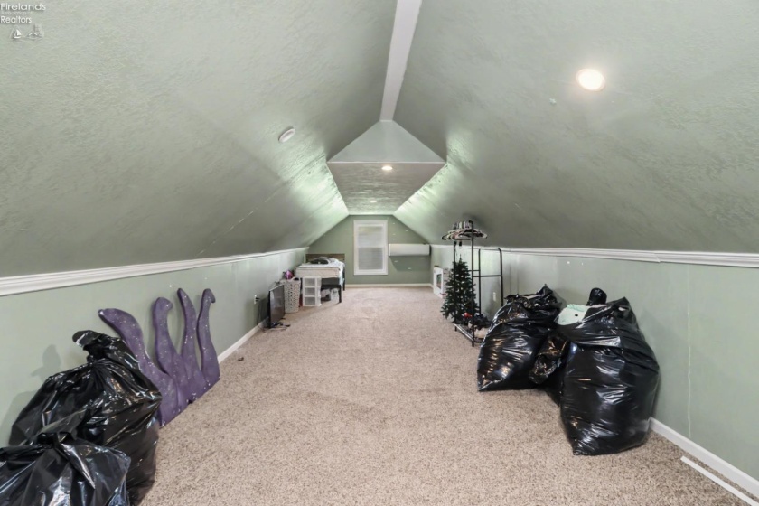 11 Countryside Drive, Greenwich, 44837, 3 Bedrooms Bedrooms, ,2 BathroomsBathrooms,Residential,For Sale,Countryside,20262411