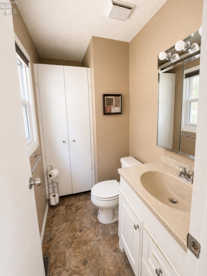 810 Taylor Avenue, Huron, 44839, 3 Bedrooms Bedrooms, ,2 BathroomsBathrooms,Residential,For Sale,Taylor,20262356
