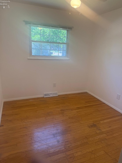 5028 Oakview Drive, Vermilion, 44089, 3 Bedrooms Bedrooms, ,2 BathroomsBathrooms,Residential,For Sale,Oakview,20262417