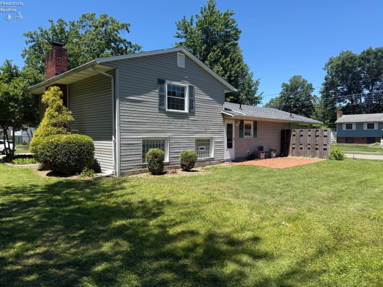 5028 Oakview Drive, Vermilion, 44089, 3 Bedrooms Bedrooms, ,2 BathroomsBathrooms,Residential,For Sale,Oakview,20262417