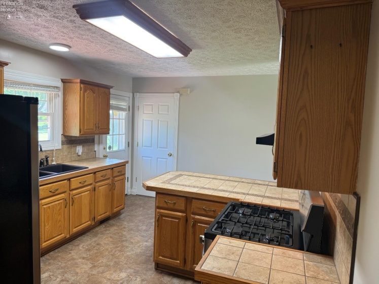 5028 Oakview Drive, Vermilion, 44089, 3 Bedrooms Bedrooms, ,2 BathroomsBathrooms,Residential,For Sale,Oakview,20262417