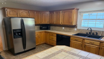 5028 Oakview Drive, Vermilion, 44089, 3 Bedrooms Bedrooms, ,2 BathroomsBathrooms,Residential,For Sale,Oakview,20262417