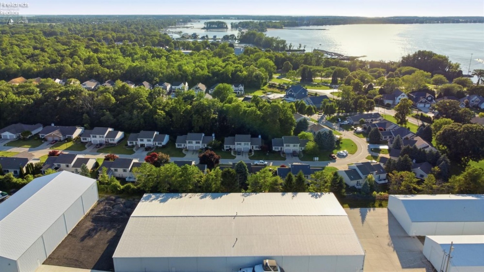 377 Lighthouse, Marblehead, 43440, 2 Bedrooms Bedrooms, ,2 BathroomsBathrooms,Residential,For Sale,Lighthouse,20262412