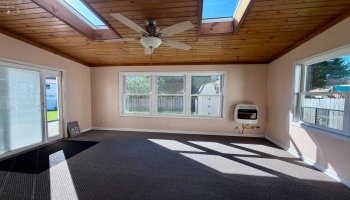 413 Pennsylvania Avenue, Sandusky, 44870, 3 Bedrooms Bedrooms, ,2 BathroomsBathrooms,Residential,For Sale,Pennsylvania,20262389 413 Pennsylvania Avenue, Sandusky, 44870, 3 Bedrooms Bedrooms, ,2 BathroomsBathrooms,Residential,For Sale,Pennsylvania,20262389