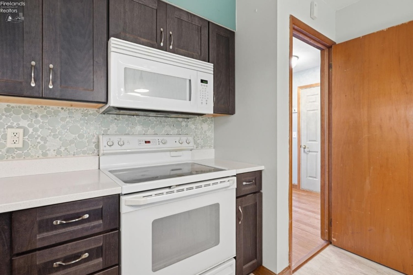 111 10th Street, Port Clinton, 43452, 3 Bedrooms Bedrooms, ,2 BathroomsBathrooms,Residential,For Sale,10th,20262418