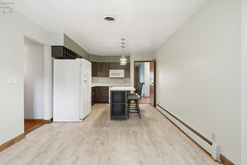111 10th Street, Port Clinton, 43452, 3 Bedrooms Bedrooms, ,2 BathroomsBathrooms,Residential,For Sale,10th,20262418