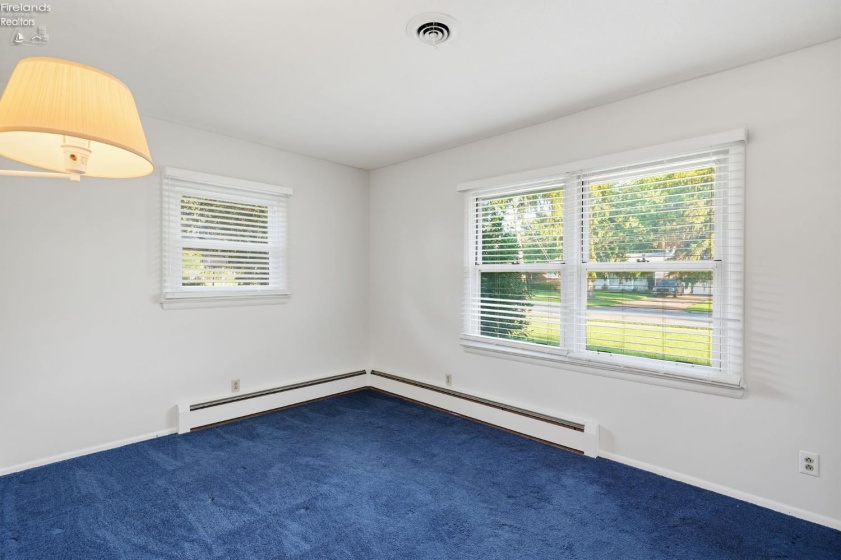 111 10th Street, Port Clinton, 43452, 3 Bedrooms Bedrooms, ,2 BathroomsBathrooms,Residential,For Sale,10th,20262418