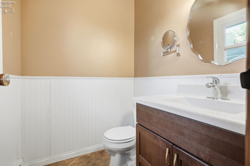 111 10th Street, Port Clinton, 43452, 3 Bedrooms Bedrooms, ,2 BathroomsBathrooms,Residential,For Sale,10th,20262418