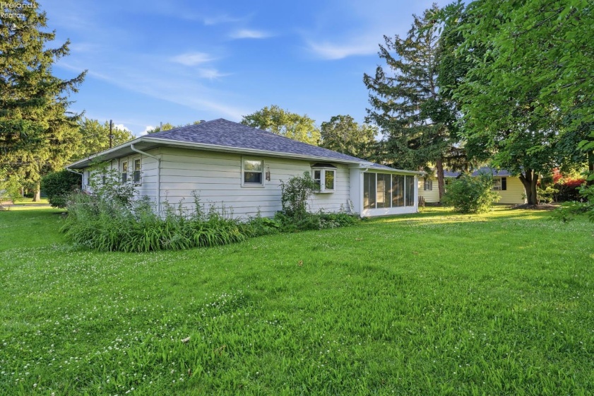 111 10th Street, Port Clinton, 43452, 3 Bedrooms Bedrooms, ,2 BathroomsBathrooms,Residential,For Sale,10th,20262418