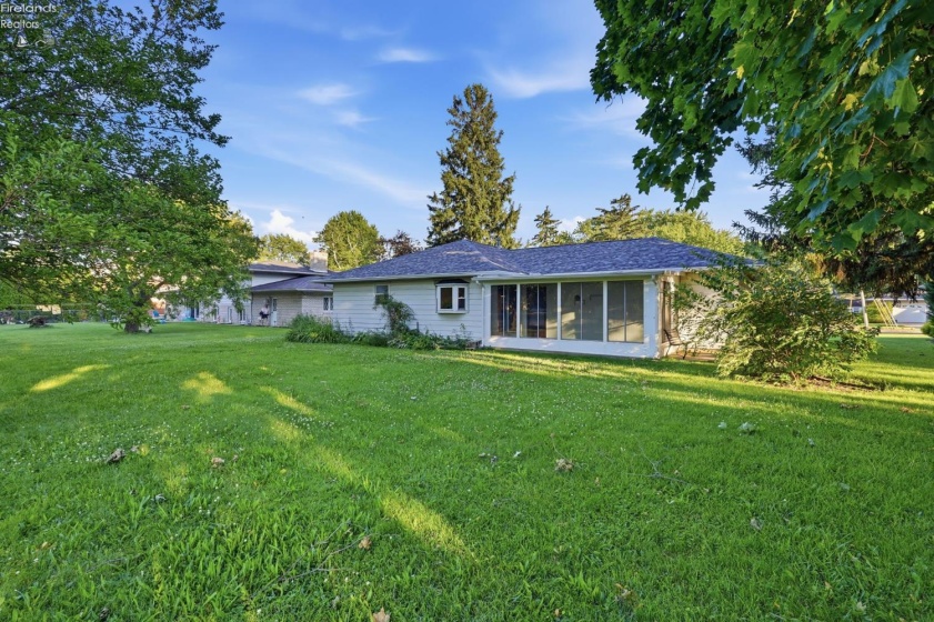 111 10th Street, Port Clinton, 43452, 3 Bedrooms Bedrooms, ,2 BathroomsBathrooms,Residential,For Sale,10th,20262418