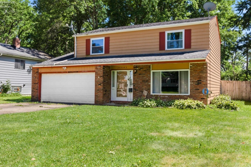 26043 Redwood Dr, Olmsted Falls, 44138, 4 Bedrooms Bedrooms, ,2 BathroomsBathrooms,Residential,For Sale,Redwood Dr,20262409