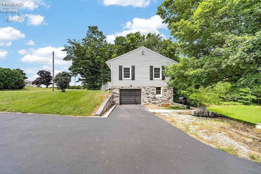 3511 State Route 18, Tiffin, 44883, 3 Bedrooms Bedrooms, ,2 BathroomsBathrooms,Residential,For Sale,State Route 18,20262404