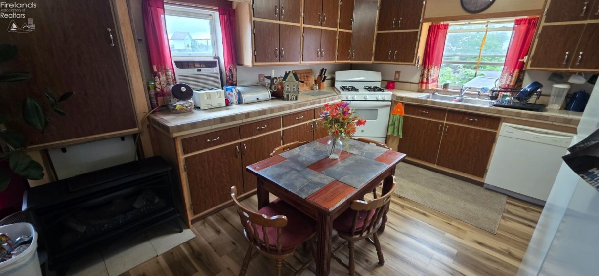 204 Sandusky Street, Tiffin, 44883, ,Multiple Units,For Sale,Sandusky,20262430