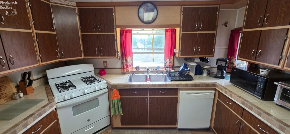 204 Sandusky Street, Tiffin, 44883, ,Multiple Units,For Sale,Sandusky,20262430