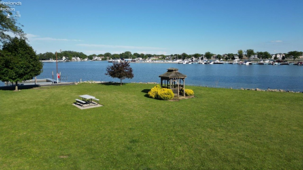 2175 Catawba Road, Port Clinton, 43452, 2 Bedrooms Bedrooms, ,1 BathroomBathrooms,Residential,For Sale,Catawba,20262414