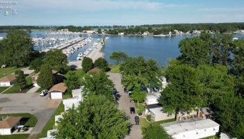 2175 Catawba Road, Port Clinton, 43452, 2 Bedrooms Bedrooms, ,1 BathroomBathrooms,Residential,For Sale,Catawba,20262414