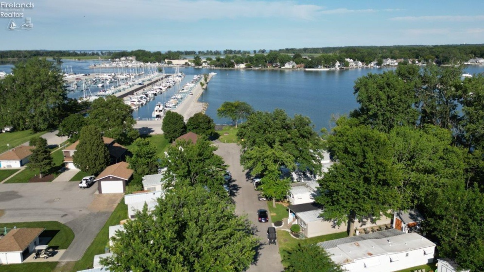 2175 Catawba Road, Port Clinton, 43452, 2 Bedrooms Bedrooms, ,1 BathroomBathrooms,Residential,For Sale,Catawba,20262414