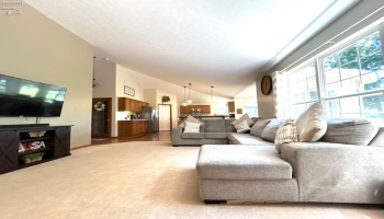 1052 Arrowhead, Vermilion, 44089, 3 Bedrooms Bedrooms, ,3 BathroomsBathrooms,Residential,For Sale,Arrowhead,20262385