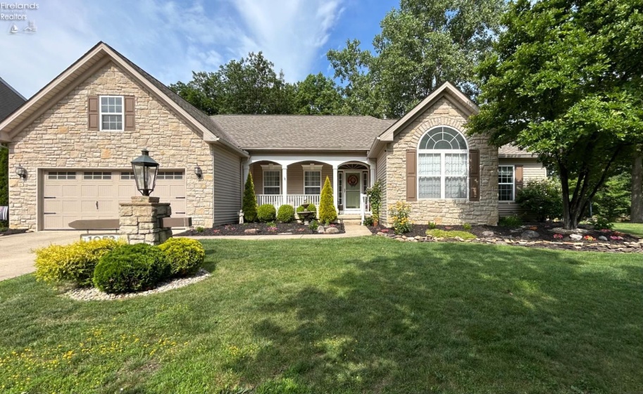 1052 Arrowhead, Vermilion, 44089, 3 Bedrooms Bedrooms, ,3 BathroomsBathrooms,Residential,For Sale,Arrowhead,20262385