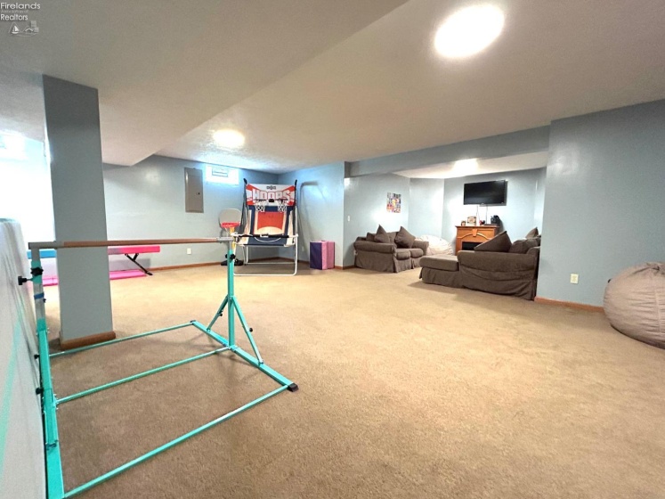 1052 Arrowhead, Vermilion, 44089, 3 Bedrooms Bedrooms, ,3 BathroomsBathrooms,Residential,For Sale,Arrowhead,20262385