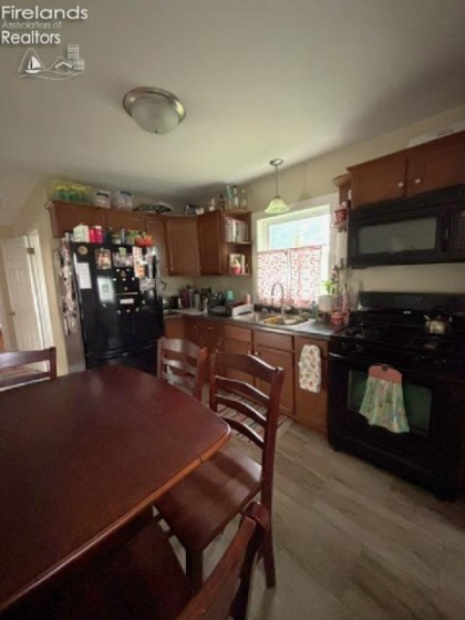 514 Kensington, Bellevue, 44811, 2 Bedrooms Bedrooms, ,1 BathroomBathrooms,Residential,For Sale,Kensington,20262287