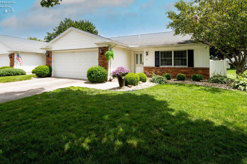 21 Brookview Drive, Fremont, 43420, 2 Bedrooms Bedrooms, ,2 BathroomsBathrooms,Residential,For Sale,Brookview,20262324