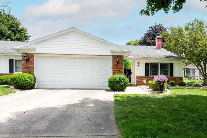 21 Brookview Drive, Fremont, 43420, 2 Bedrooms Bedrooms, ,2 BathroomsBathrooms,Residential,For Sale,Brookview,20262324