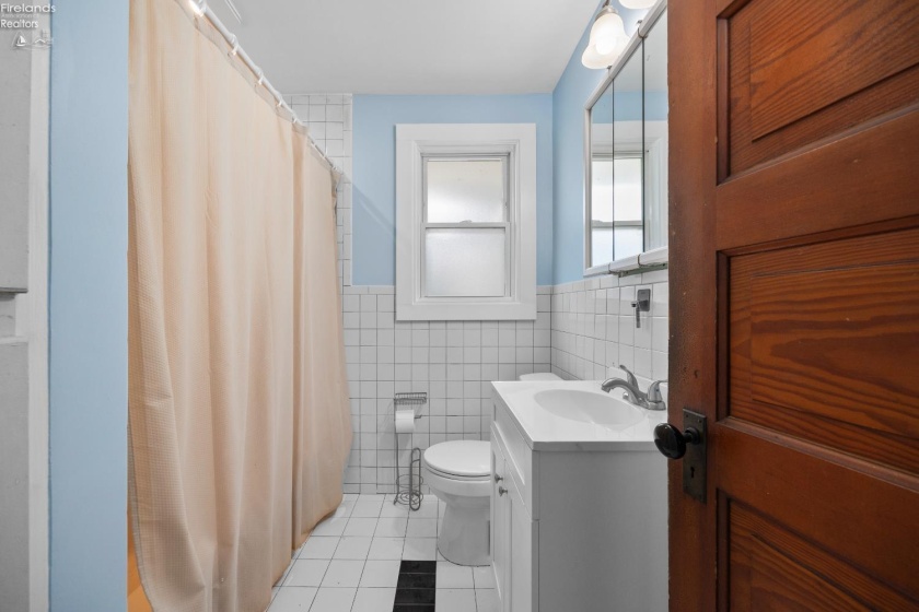 1019 Fifth Street, Sandusky, 44870, 3 Bedrooms Bedrooms, ,2 BathroomsBathrooms,Residential,For Sale,Fifth,20262348