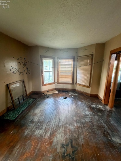 504 Thoman Street, Crestline, 44827, 4 Bedrooms Bedrooms, ,1 BathroomBathrooms,Residential,For Sale,Thoman,20262441