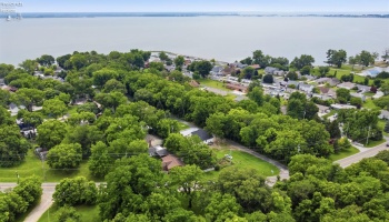 2327 Oak Knoll Drive, Marblehead, 43440, 3 Bedrooms Bedrooms, ,2 BathroomsBathrooms,Residential,For Sale,Oak Knoll,20262397 2327 Oak Knoll Drive, Marblehead, 43440, 3 Bedrooms Bedrooms, ,2 BathroomsBathrooms,Residential,For Sale,Oak Knoll,20262397