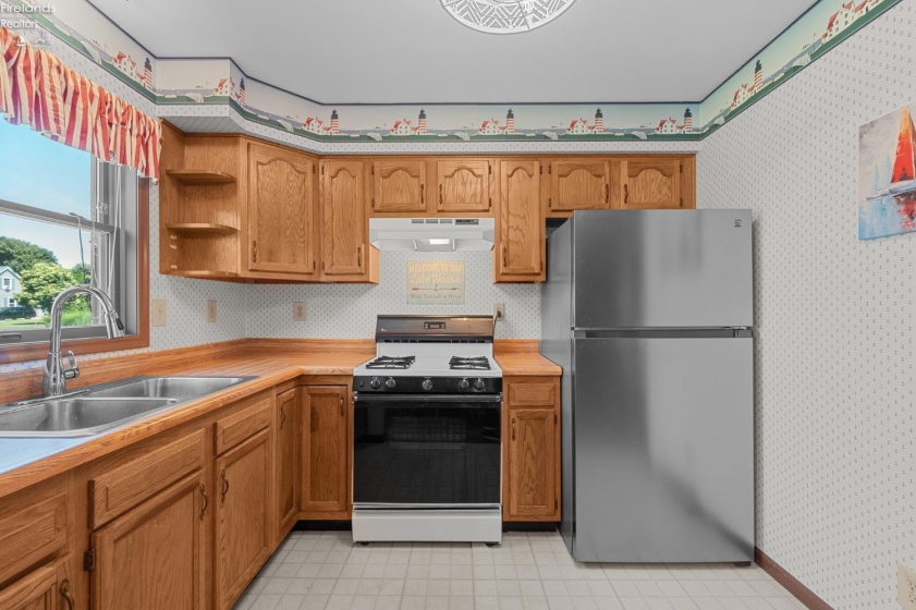 2350 s commodore Court, Marblehead, 43440, 4 Bedrooms Bedrooms, ,3 BathroomsBathrooms,Residential,For Sale,s commodore,20262415
