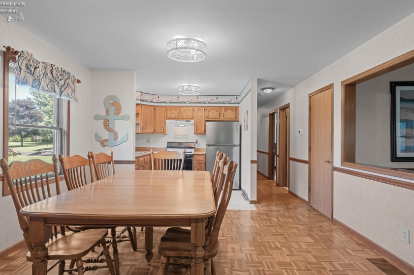 2350 s commodore Court, Marblehead, 43440, 4 Bedrooms Bedrooms, ,3 BathroomsBathrooms,Residential,For Sale,s commodore,20262415
