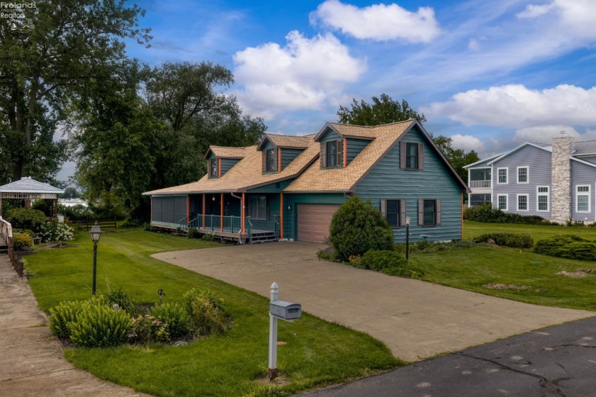 2350 s commodore Court, Marblehead, 43440, 4 Bedrooms Bedrooms, ,3 BathroomsBathrooms,Residential,For Sale,s commodore,20262415
