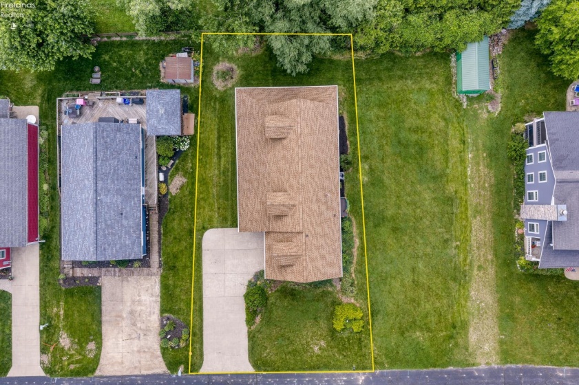 2350 s commodore Court, Marblehead, 43440, 4 Bedrooms Bedrooms, ,3 BathroomsBathrooms,Residential,For Sale,s commodore,20262415