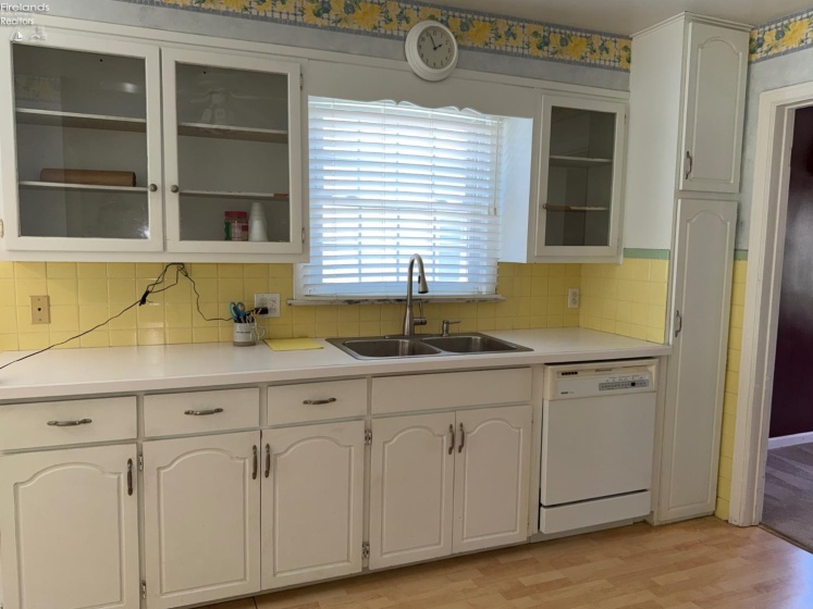 214 48th Street, Sandusky, 44870, 3 Bedrooms Bedrooms, ,2 BathroomsBathrooms,Residential,For Sale,48th,20262439
