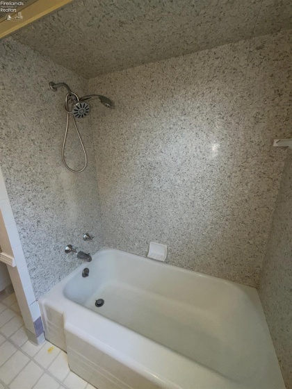 214 48th Street, Sandusky, 44870, 3 Bedrooms Bedrooms, ,2 BathroomsBathrooms,Residential,For Sale,48th,20262439