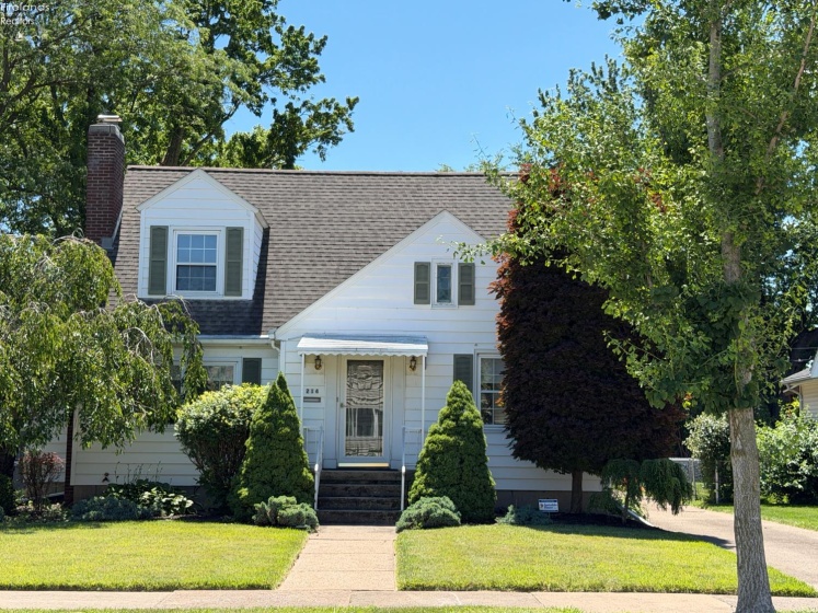 214 48th Street, Sandusky, 44870, 3 Bedrooms Bedrooms, ,2 BathroomsBathrooms,Residential,For Sale,48th,20262439