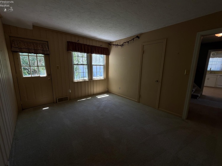 214 48th Street, Sandusky, 44870, 3 Bedrooms Bedrooms, ,2 BathroomsBathrooms,Residential,For Sale,48th,20262439