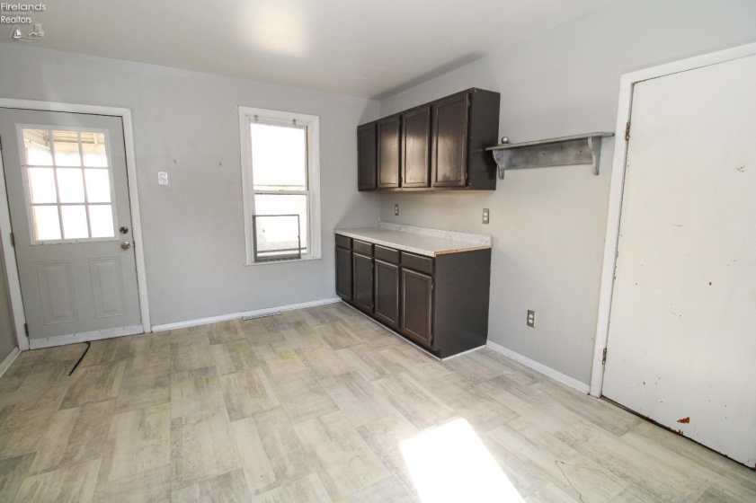 609 Monroe Street, Sandusky, 44870, 2 Bedrooms Bedrooms, ,2 BathroomsBathrooms,Residential,For Sale,Monroe,20262431