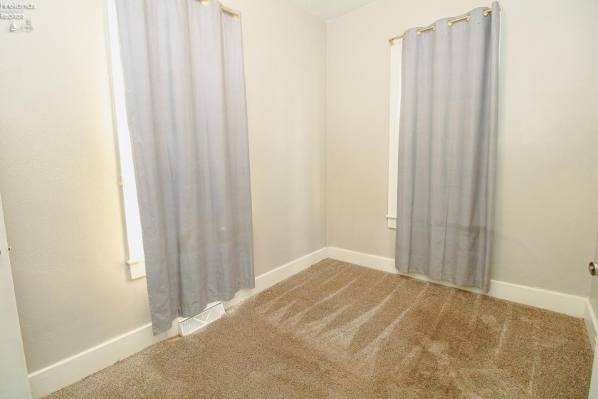 609 Monroe Street, Sandusky, 44870, 2 Bedrooms Bedrooms, ,2 BathroomsBathrooms,Residential,For Sale,Monroe,20262431
