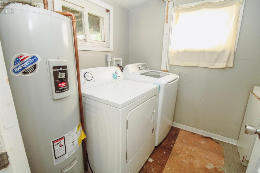 609 Monroe Street, Sandusky, 44870, 2 Bedrooms Bedrooms, ,2 BathroomsBathrooms,Residential,For Sale,Monroe,20262431