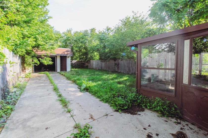 609 Monroe Street, Sandusky, 44870, 2 Bedrooms Bedrooms, ,2 BathroomsBathrooms,Residential,For Sale,Monroe,20262431