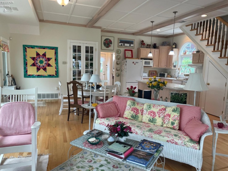 605 Elm Avenue, Lakeside, 43440, 3 Bedrooms Bedrooms, ,2 BathroomsBathrooms,Residential,For Sale,Elm,20262406