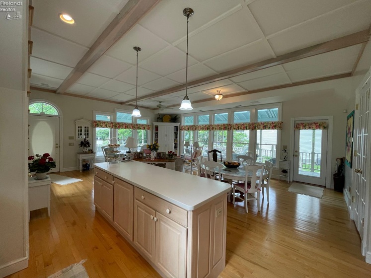 605 Elm Avenue, Lakeside, 43440, 3 Bedrooms Bedrooms, ,2 BathroomsBathrooms,Residential,For Sale,Elm,20262406